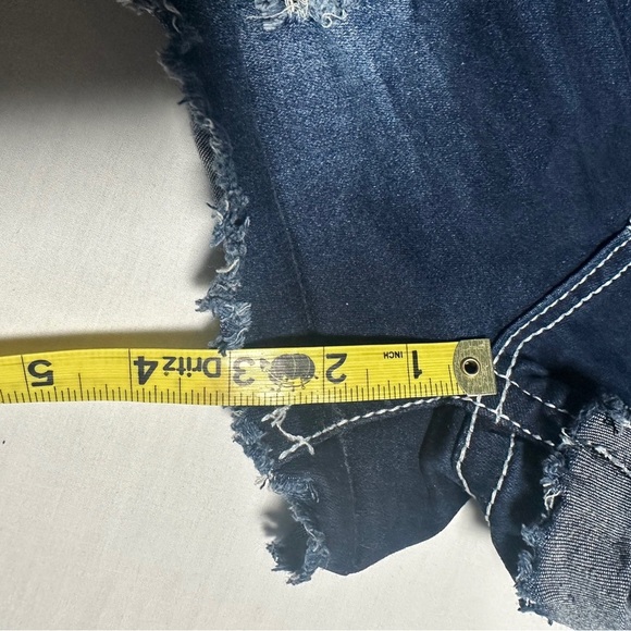 BAMBOO Distressed Cutoff Jean Shorts Size 3 - Picture 7 of 7